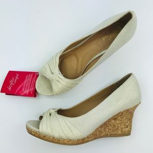 Dexflex Comfort Beige Shimmer Canvas Heel